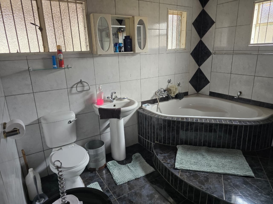 4 Bedroom Property for Sale in Sasolburg Ext 12 Free State